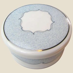 Wedgewood bone China trinket box